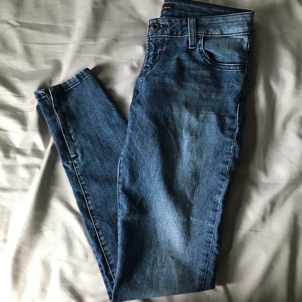 Guess Jeans